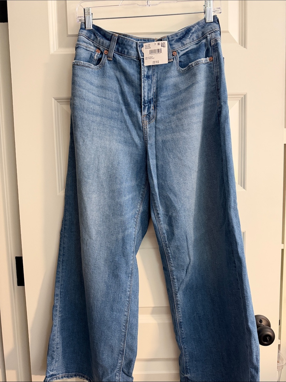 American Eagle Light Blue Wide-Leg Women’s Jeans